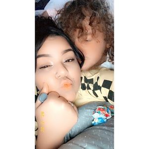 Meet your Posher, Alexis